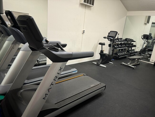 Building Photo - 3038 Associated Rd