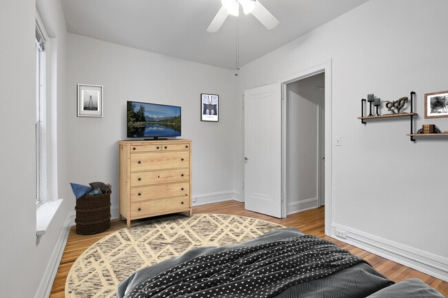 Building Photo - 2216 Harriet Ave Apartments | Origen Living