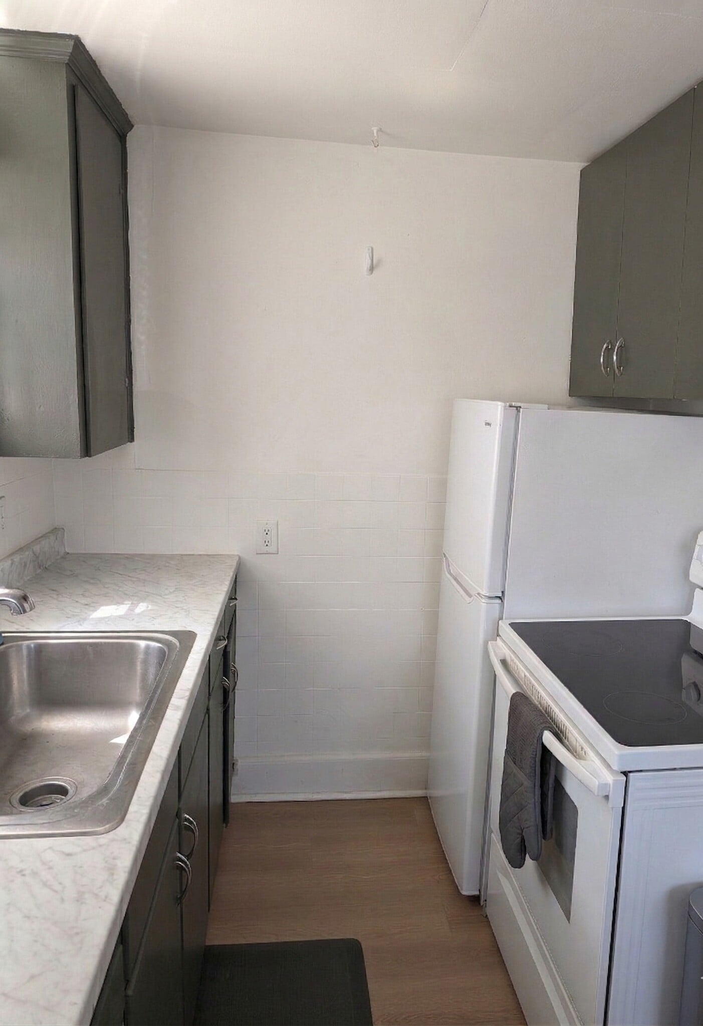 Building Photo - 900 Cherry Alley