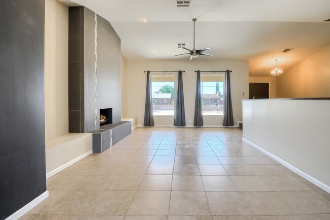 Building Photo - 4 Bedroom 3 Bathroom Single Family Home in...