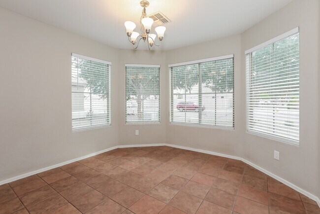 Building Photo - 39812 N Vincenza St