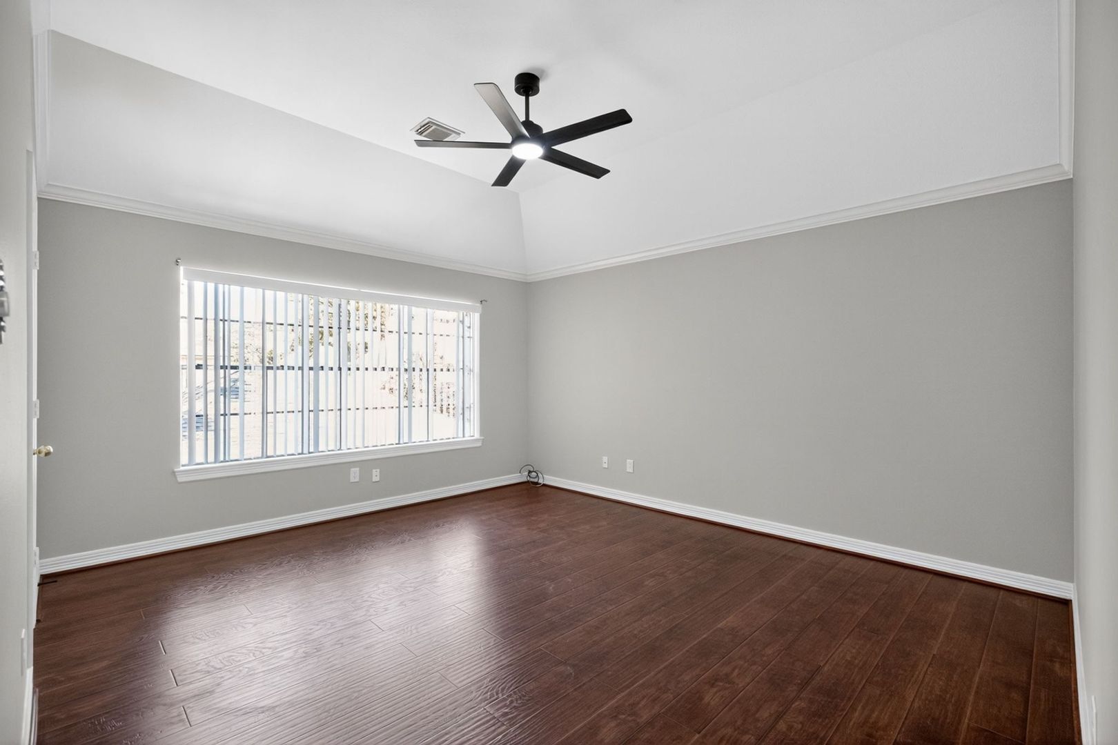 Building Photo - 3523 Shady Village Dr