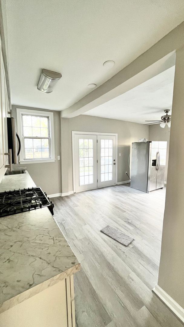 Building Photo - Remodeled 2 bedroom 1 bath home in Swansboro Subdivision