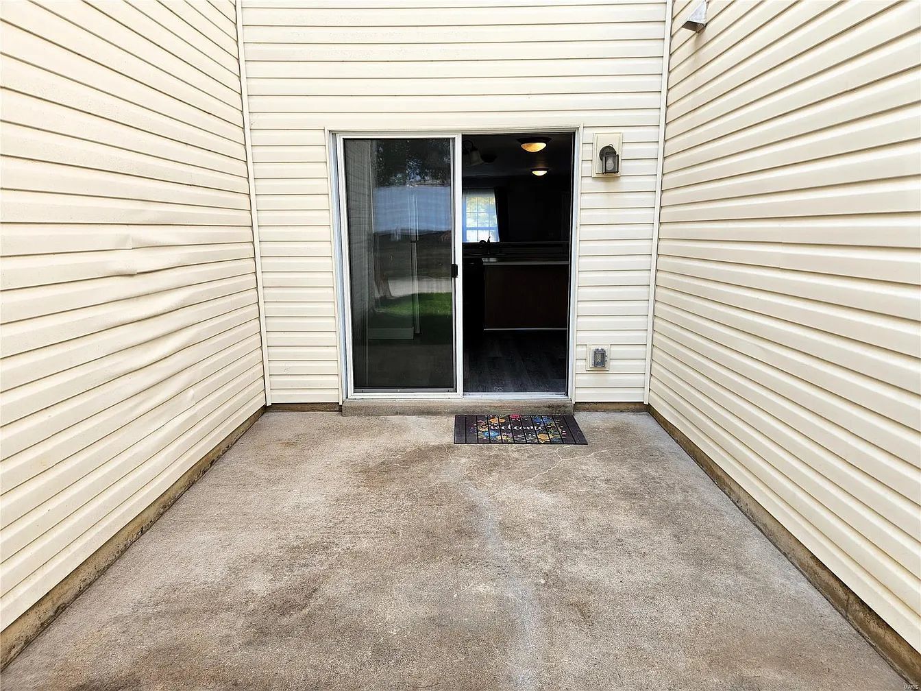 Building Photo - 419 Wild Oak Dr