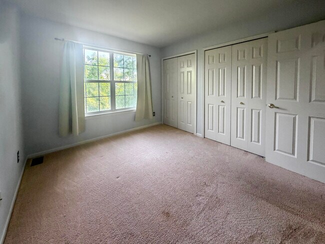 Building Photo - 2820 Barclay Wy
