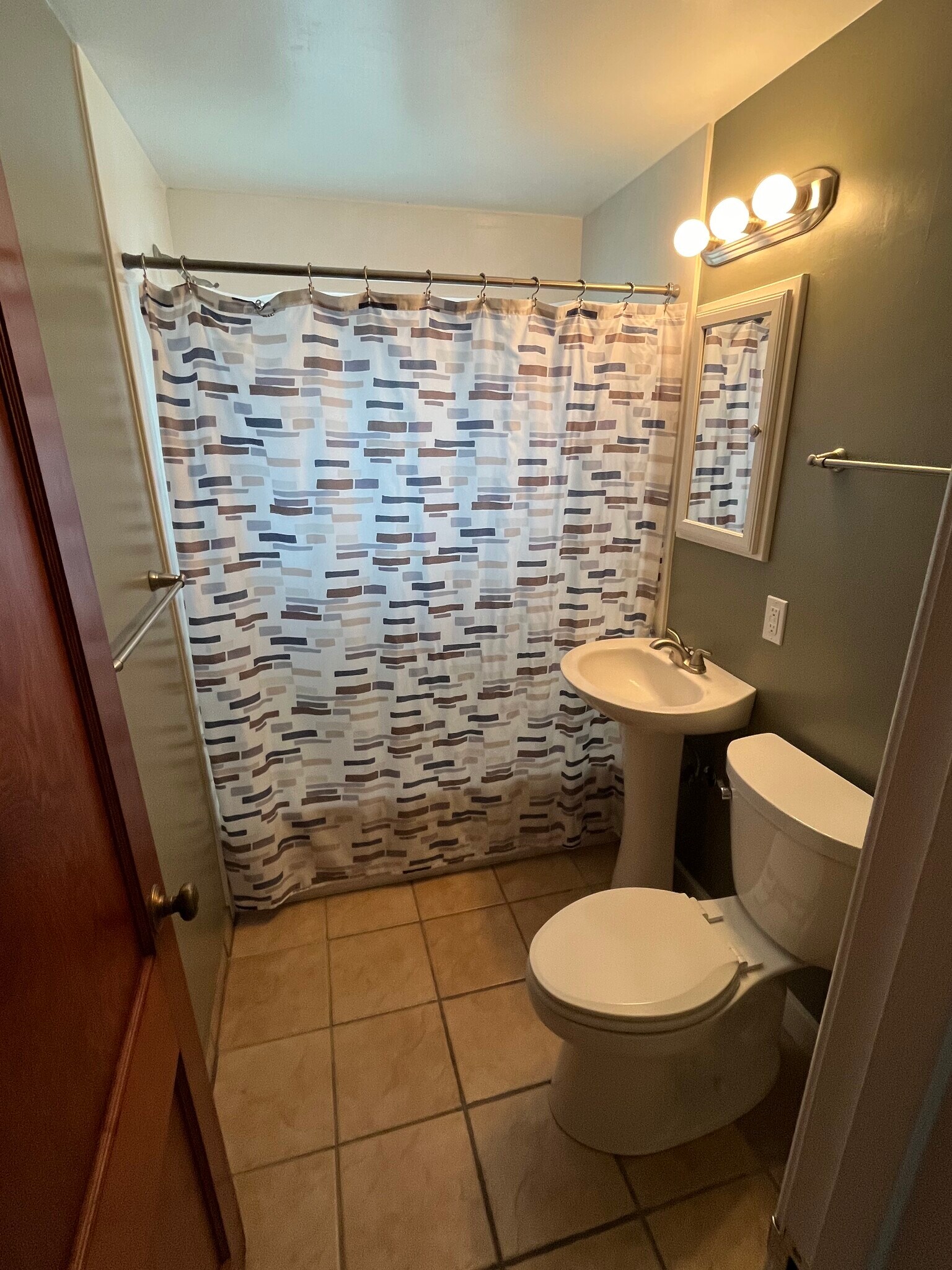 Building Photo - 4208 Mesa Grande Pl SE