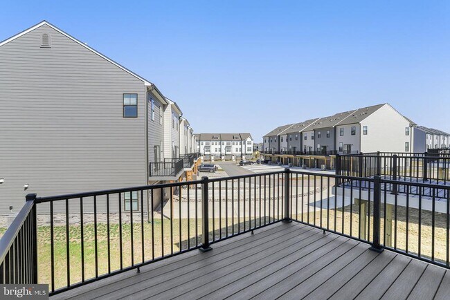 Building Photo - 421 Ensemble Wy