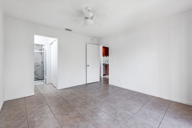 Building Photo - 1013 NW 53rd St