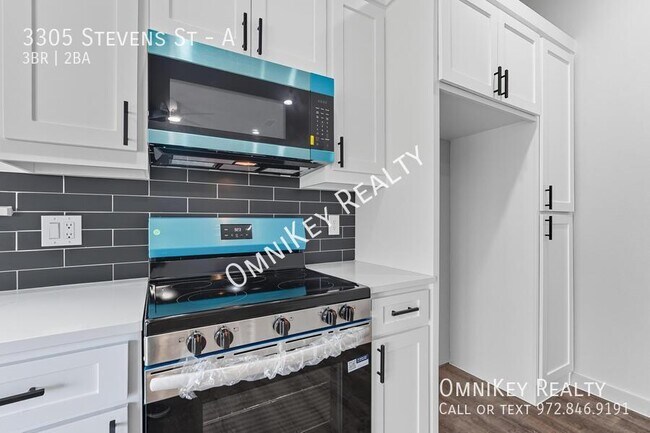 Building Photo - 3305 Stevens St