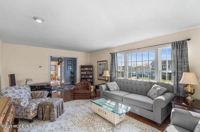 Building Photo - 213 Woodberry Dr