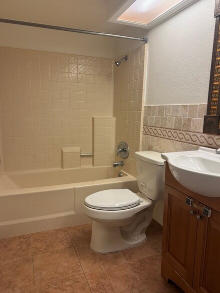 Bathroom - 9408 Twin Trails Dr