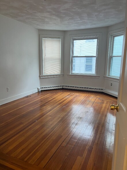 Building Photo - 306 Hope St