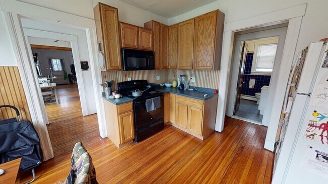 Building Photo - Spacious 2BR on Science Hill | Huge Kitchen & Living Area | Near Yale