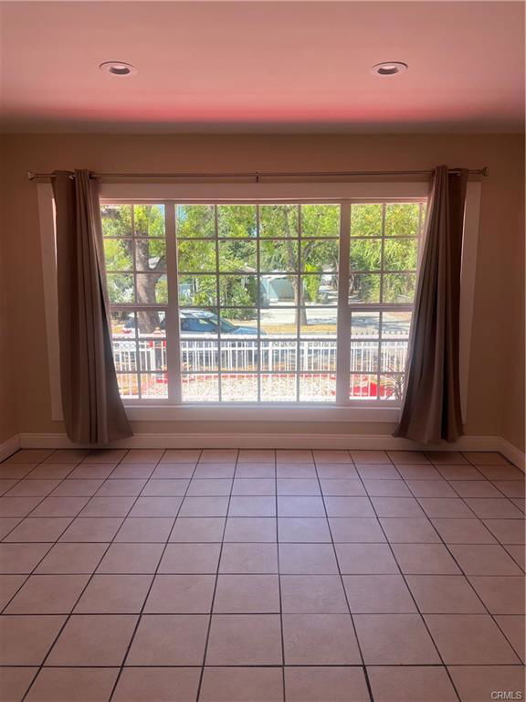 Building Photo - 1674 El Sereno Ave