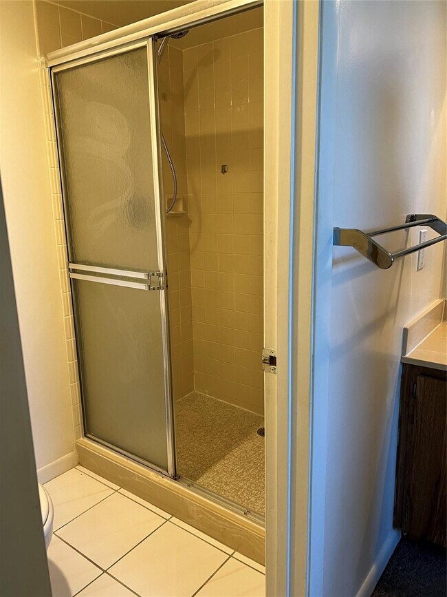 Building Photo - 1526 Whitehall Dr