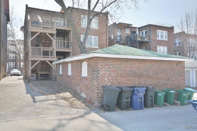 Building Photo - 6321 Southwood Ave