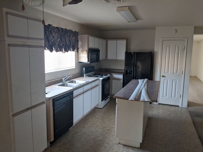 Building Photo - Midvale Rental
