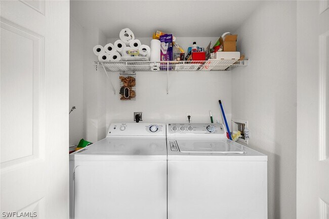 Building Photo - 26670 Rosewood Pointe Dr