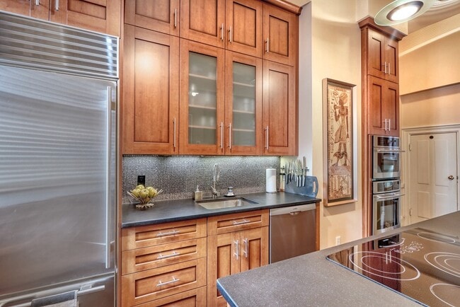 Building Photo - 339 Commonwealth Ave