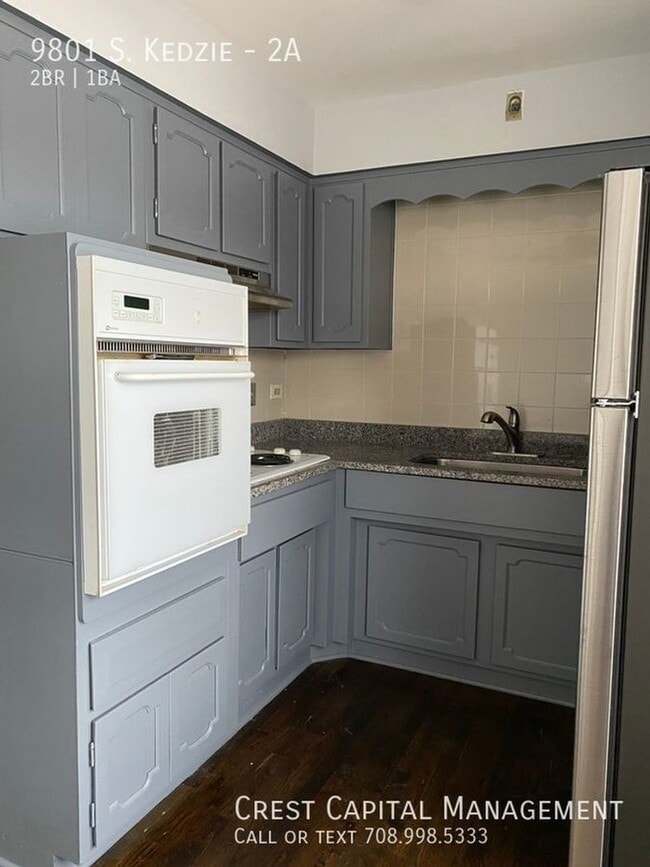 Building Photo - 9807 S Kedzie Ave