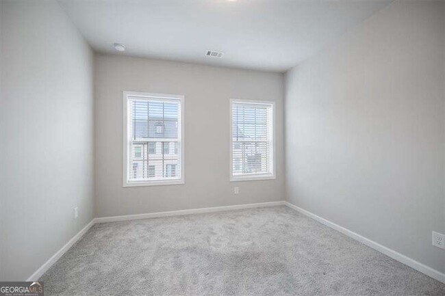 Building Photo - 1505 Slopeside Loop SE