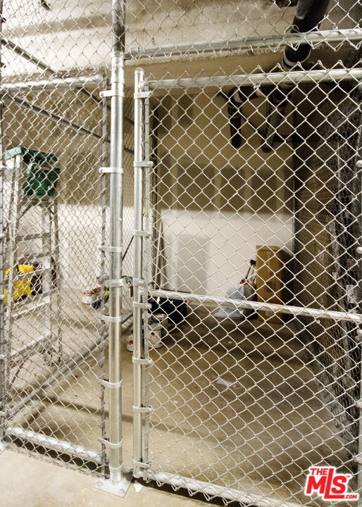 Building Photo - 527 Molino St