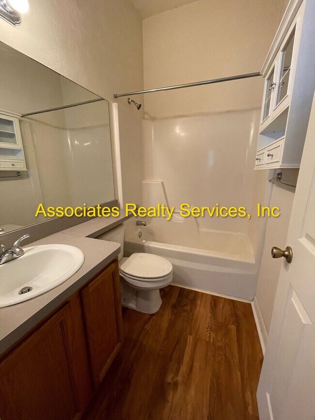 Building Photo - JUST REDUCED! Close to Campus!! 2Br/2.5Ba-...