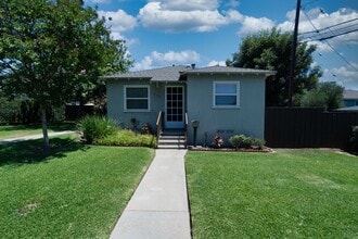Building Photo - Charming Monrovia Home in a Prime Location!