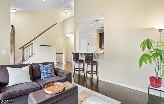 Building Photo - 108 Stone Creek Ct