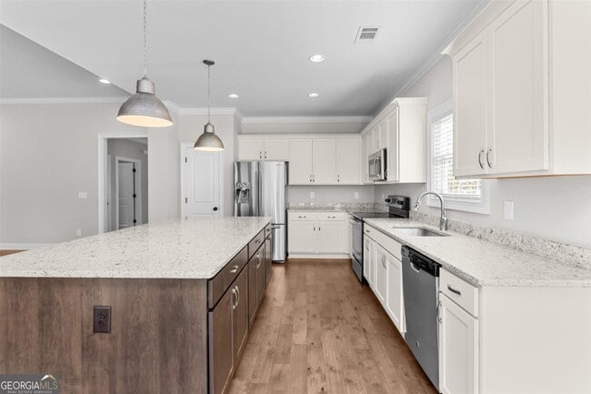 Building Photo - 1000 McInteer Cir