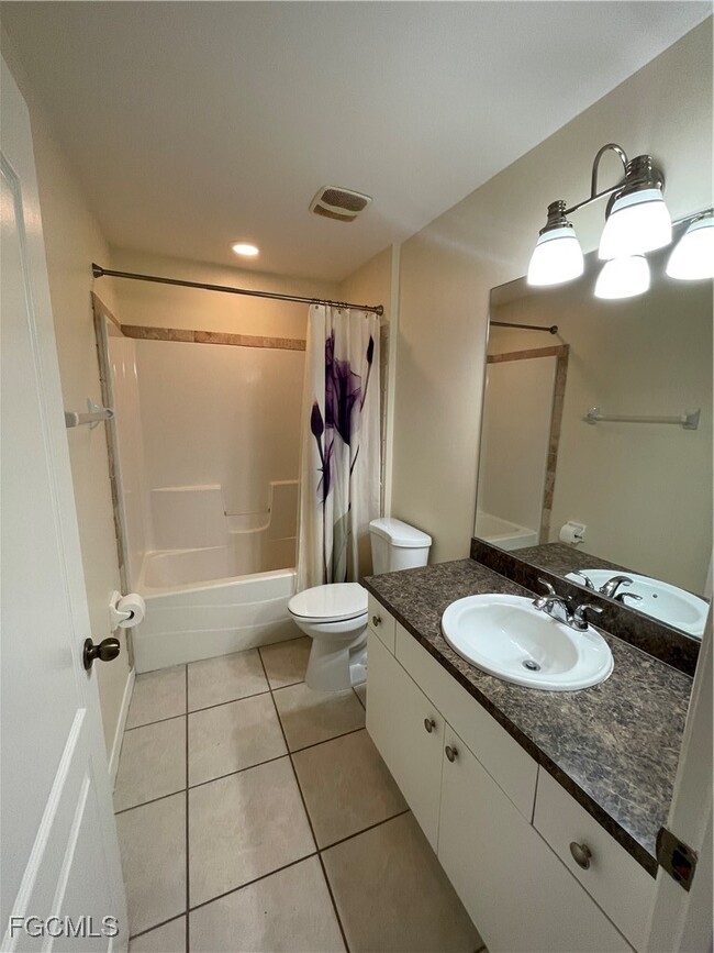 Building Photo - 2639 NW 24th Pl