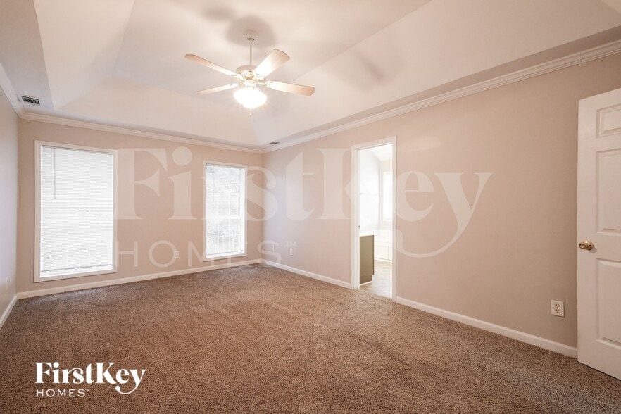 Building Photo - 3810 Riversong Dr NW