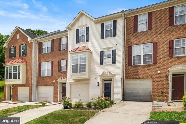 Building Photo - 4004 Meadow Trail Ln