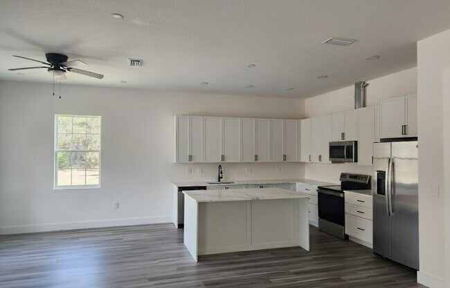 Building Photo - 9219 Northcliffe Blvd