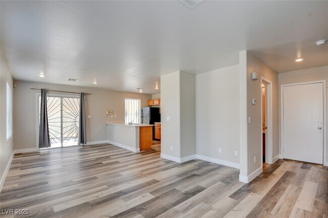 Building Photo - 2142 Pillar Pointe St