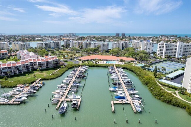 Building Photo - 7963 Sailboat Key Blvd S