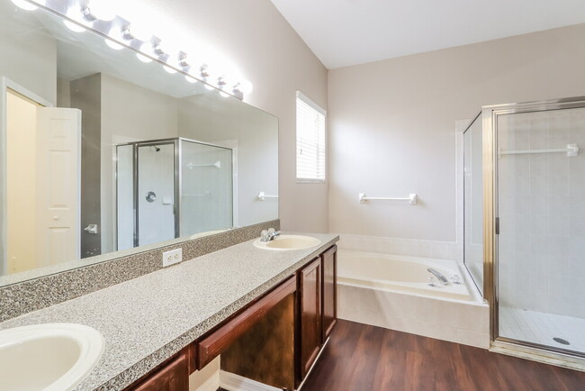 Building Photo - 18003 Misty Blue Ln