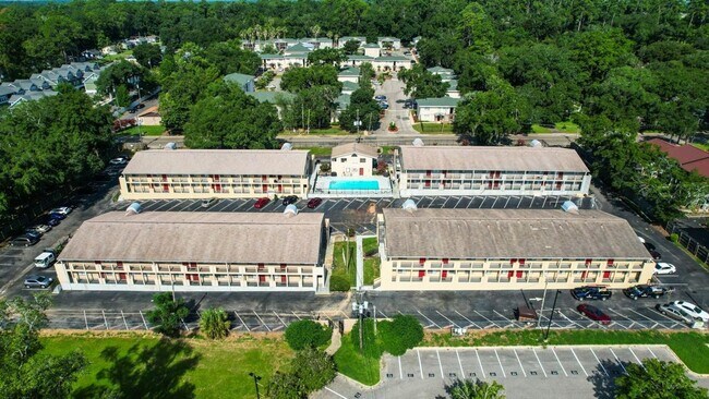 Building Photo - 1/1 PARTLY FURNISHED CONDO UNIT AVAILABLE ...