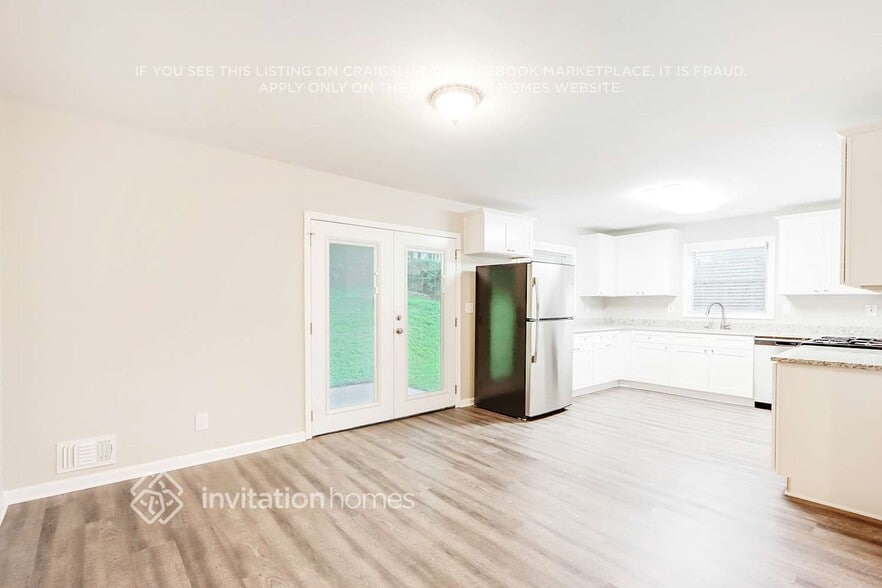 Building Photo - 3677 Glen Mora Dr