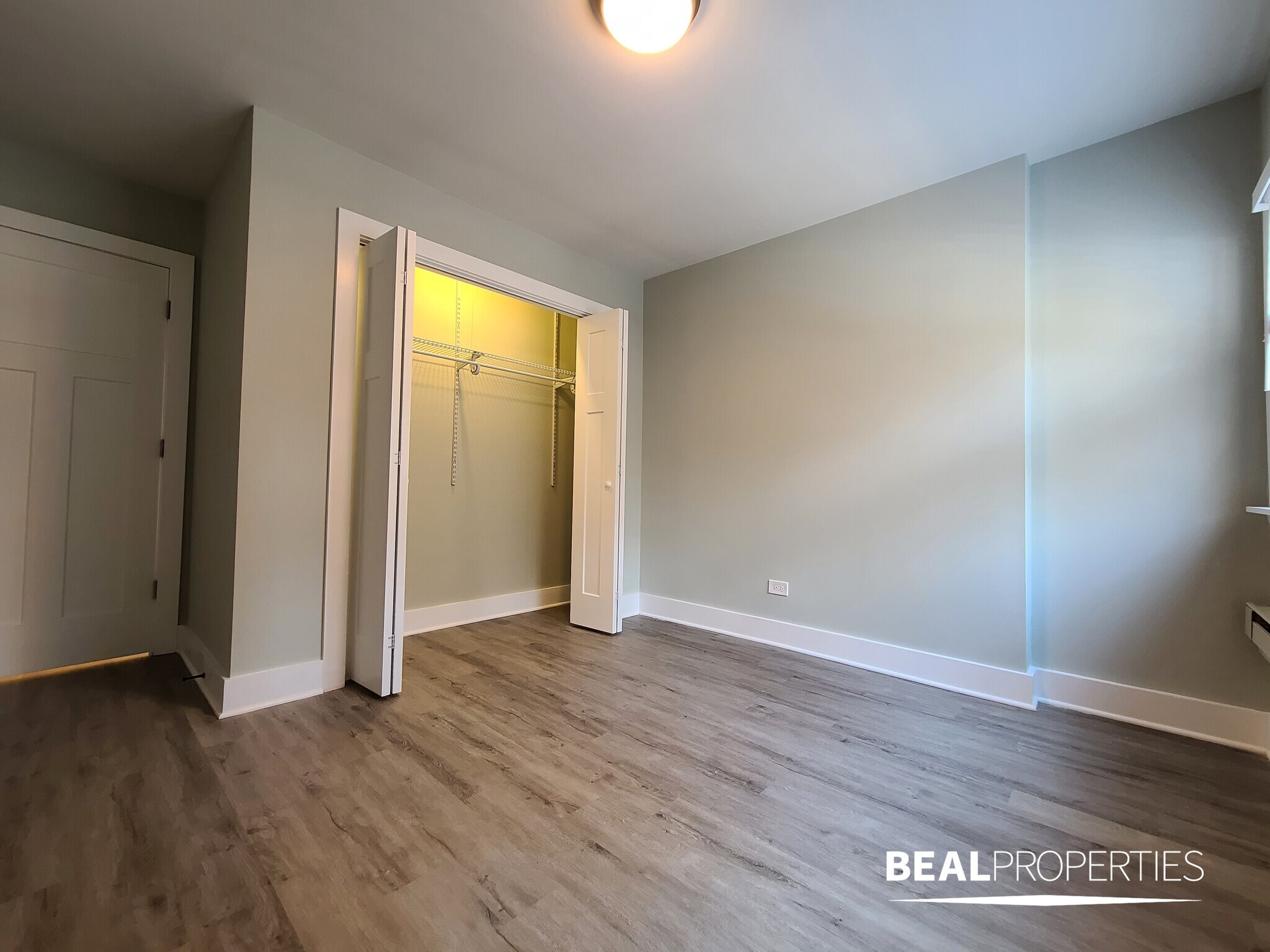 Building Photo - 1435 N Dearborn St