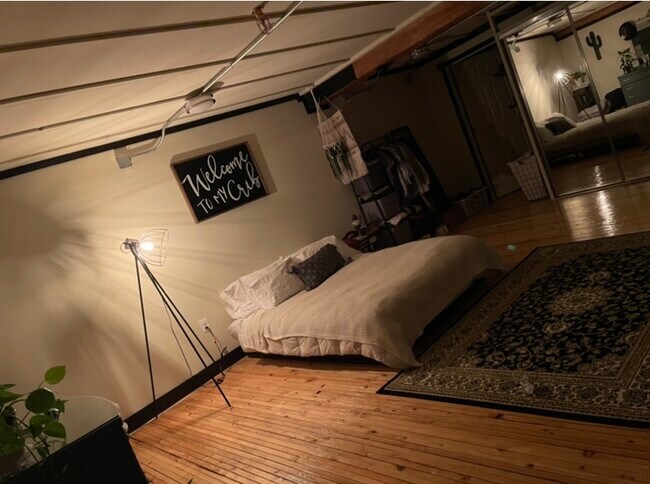 Building Photo - 691 Trump St