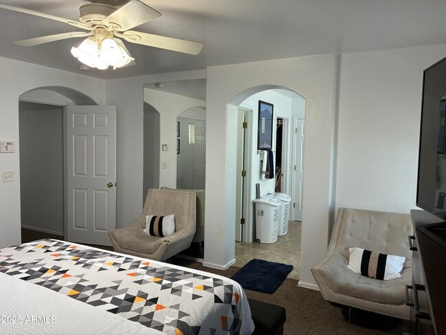 Building Photo - 13438 W Rose Ln