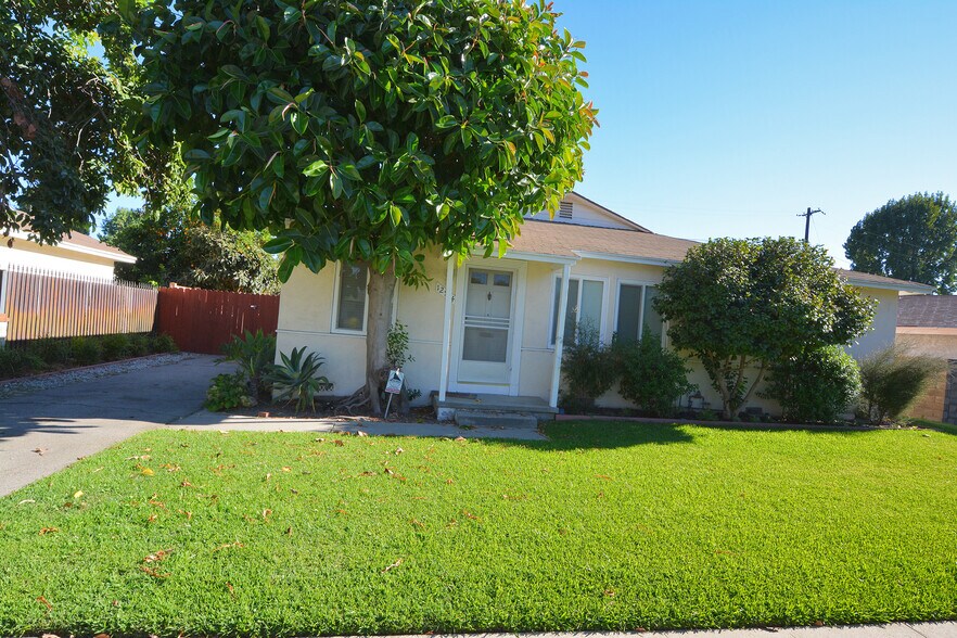 Building Photo - 12944 Haynes St