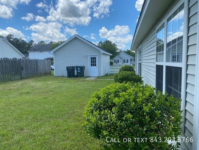 Building Photo - 202 Saturn Ct