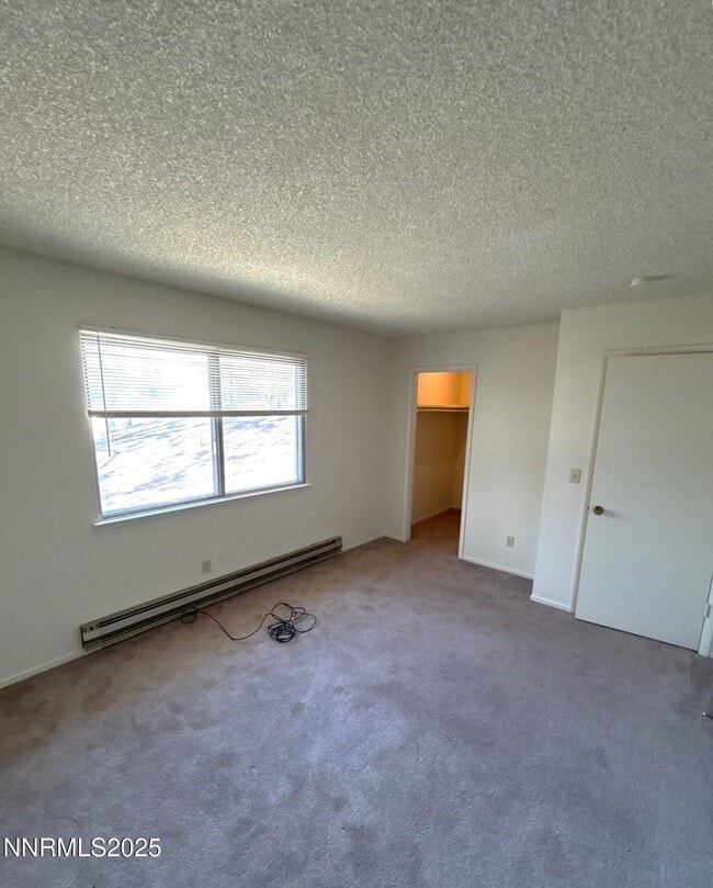 Building Photo - 5020 Catalina Dr