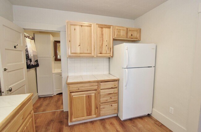 Building Photo - 3344 W South Slope Rd