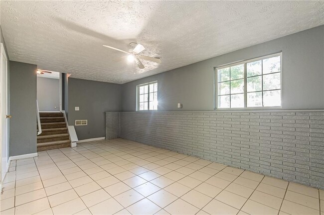 Building Photo - 806 Houndstooth Trail NW