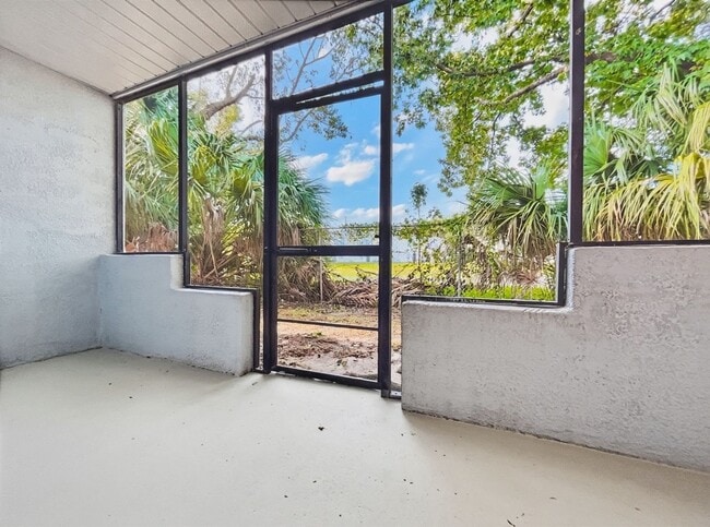 Building Photo - 2/2 Condo in Millenium Palms