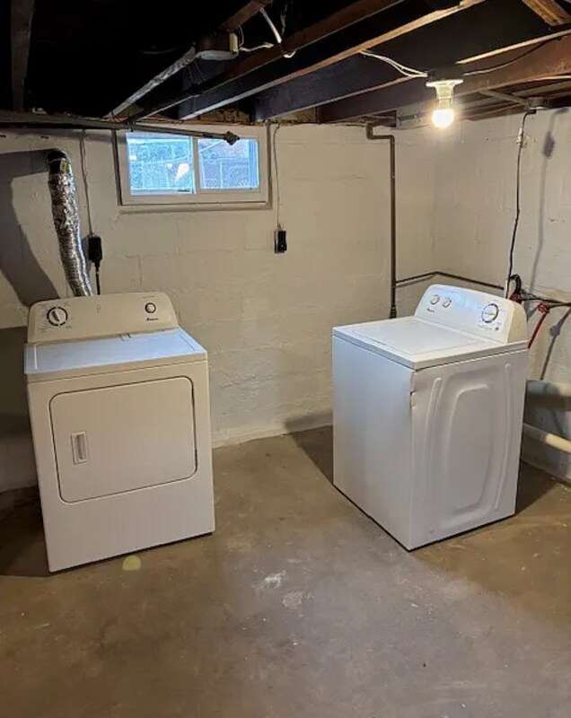 Building Photo - 752X Lange St