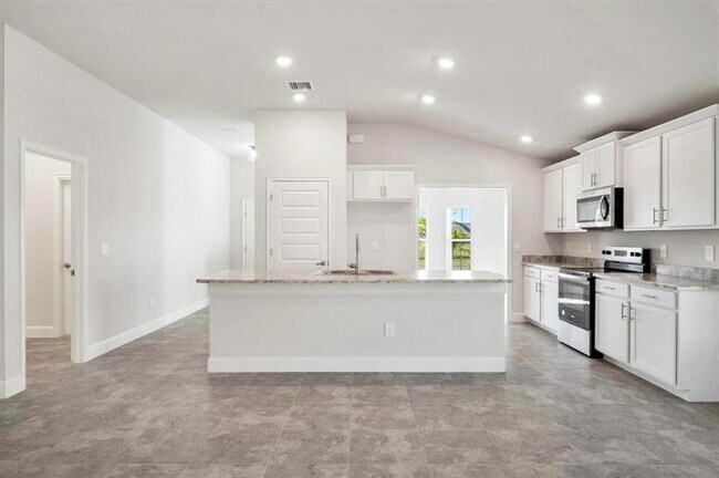 Building Photo - 5202 Vespera St